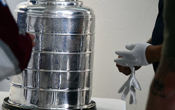 https://www.e-know.ca/wp-content/uploads/2022/08/Stanley-Cup-Bo-Byram-Cranbrook-eknow-9.jpg